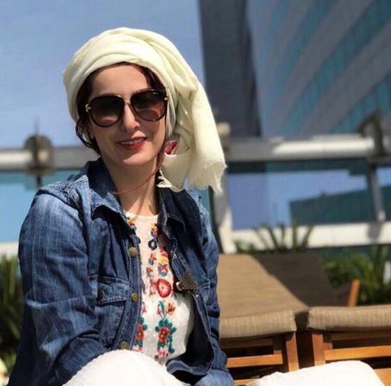 عکس شقایق دهقان در خارج از کشور