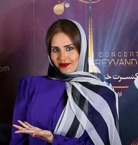 عکس الناز شاکردوست با مانتو زردش