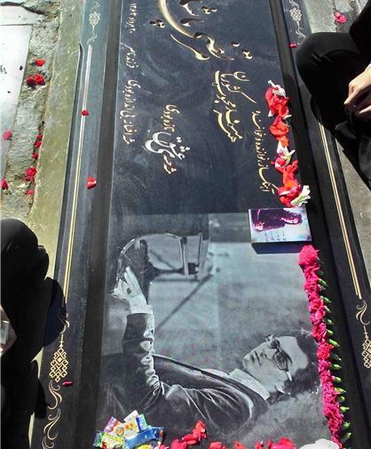 عکس سنگ قبر هنرمندان ایرانی