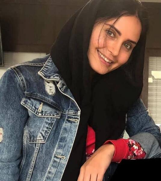 ژست های عکس الناز شاکردوست