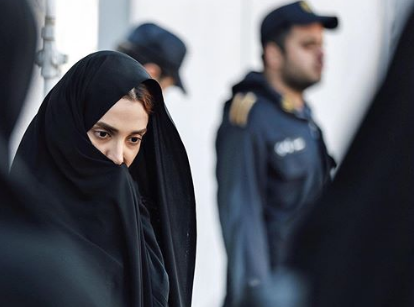عکس الهه حصاری در استخر