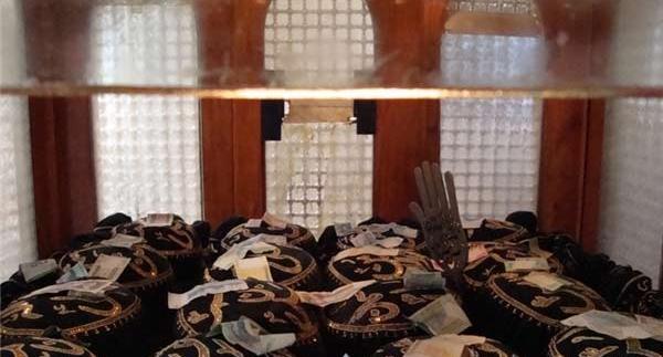 عکس قبر یاران امام حسین