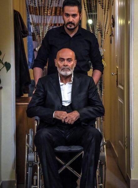 عکس قبر جمشید هاشم پور