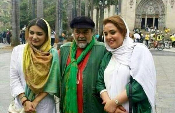 عکس لیندا کیانی در خارج از کشور