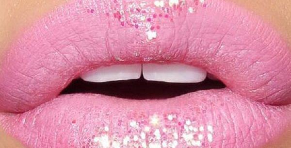 عکس لب صورتی