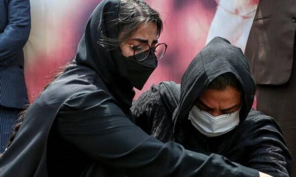 عکس علی سلیمانی با همسر و دخترش