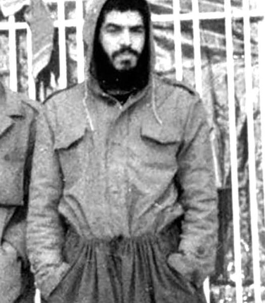 عکس خام شهید ابراهیم هادی