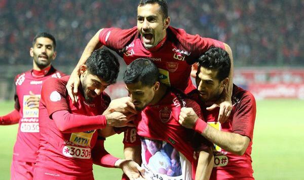 عکس های بازی ذوب آهن و پرسپولیس