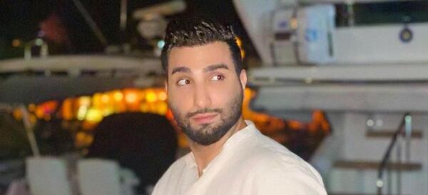 عکس نیکا فلاحی با لباس استقلال