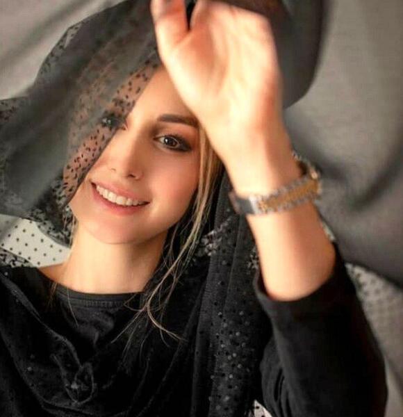 عکس های شاهرخ استخری در شب یلدا