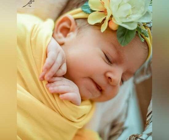 آتلیه ایده عکس ماهگرد نوزاد