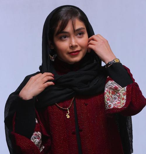 عکس خواهر دیبا زاهدی