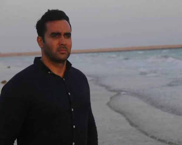 عکس پوریا پورسرخ در به رنگ خاک