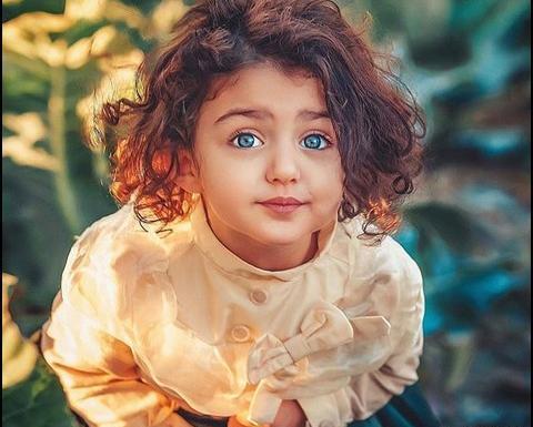 عکس بچه خوشگل سلفی