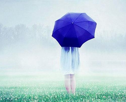 عکس پروفایل دختر زیر باران