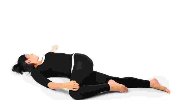 عکس ایستادن پیچ دار