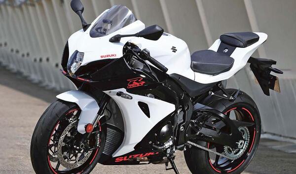 عکس موتور gsx r1000