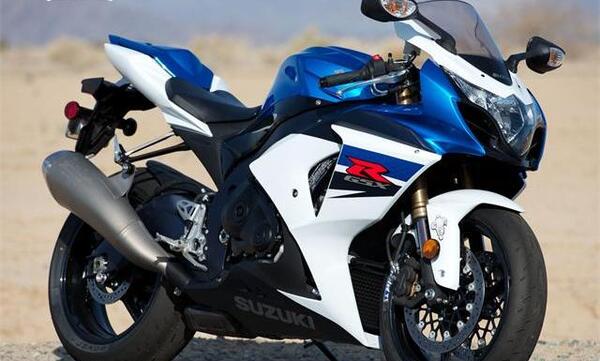 عکس موتور gsx r1000