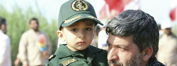 عکس شهید حججی و پسرش