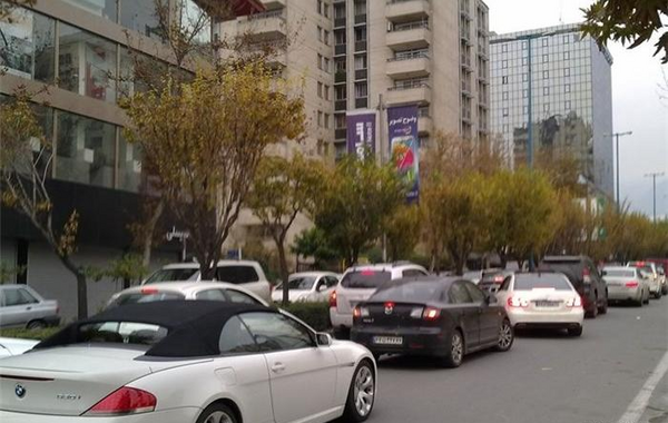 عکس ماشین در خیابان