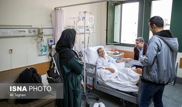 عکس تصاویر حسین محب اهری در بیمارستان