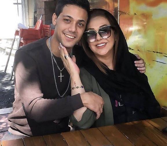 عکس حامد بهداد و مادرش