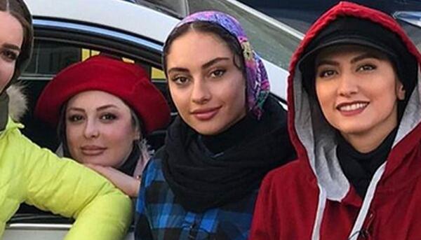 عکس ترلان پروانه با خانواده اش