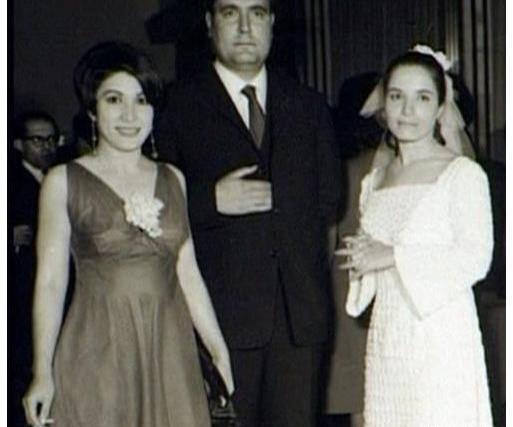 عکس از پوران فرخزاد