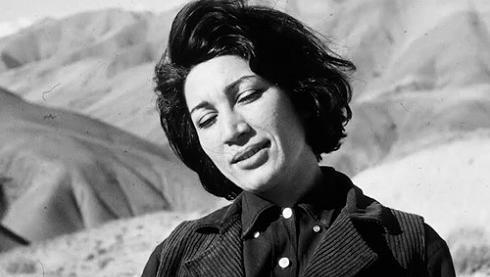 عکس از پوران فرخزاد