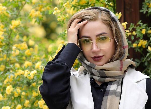 دریا عکس شبنم قلی خانی بی حجاب