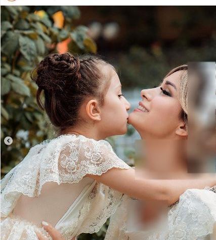 عکس بی حجاب همسر شاهرخ استخری