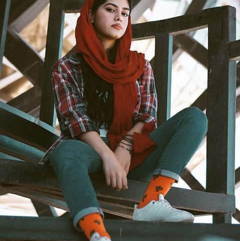 عکس دختر خوشگل ۱۷ ساله برای پروفایل