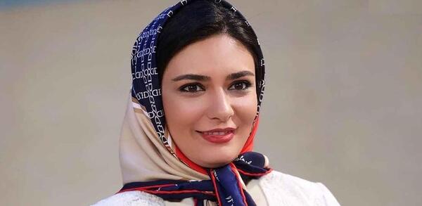 عکس لیندا کیانی با شلوار کوتاه