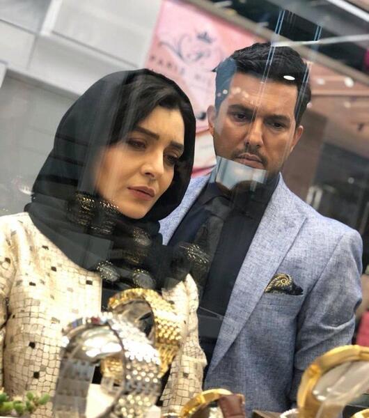 عکس حامد بهداد با ساره بیات