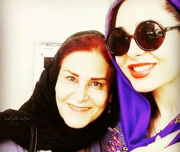 عکس سانیا سالاری و خواهرش