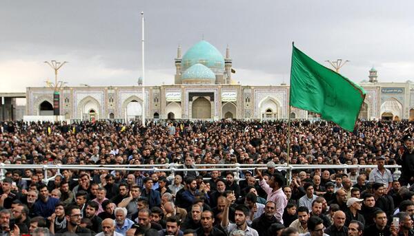 عکس شهید حججی در حرم امام رضا