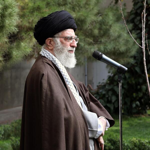عکس خام رهبری