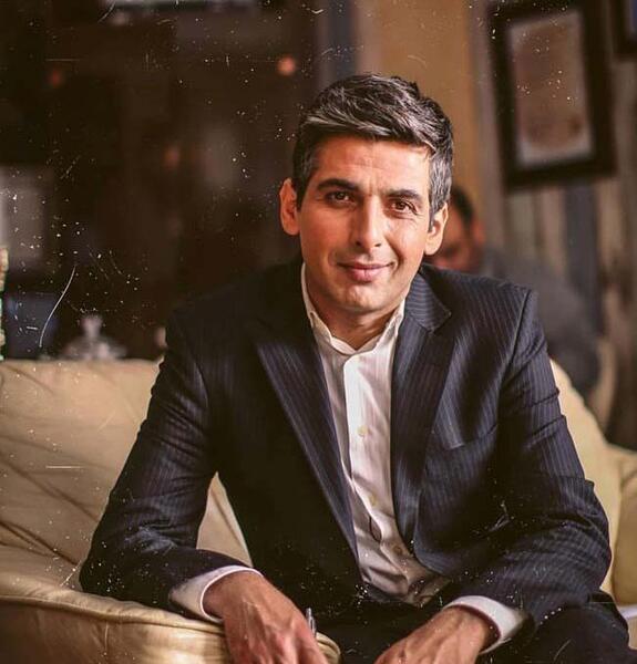 عکس حمید گودرزی تنها