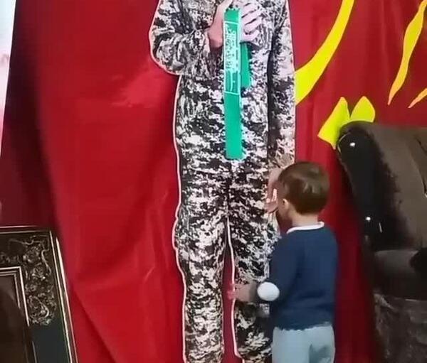 عکسهای شهید حججی و پسرش
