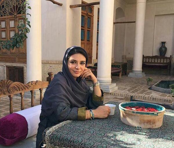 عکس های خانواده ی لیندا کیانی