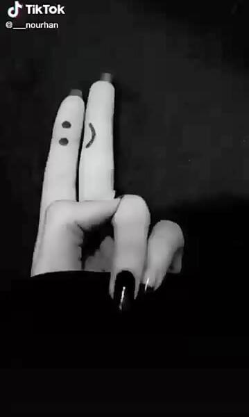 عکس ناخن غمگین