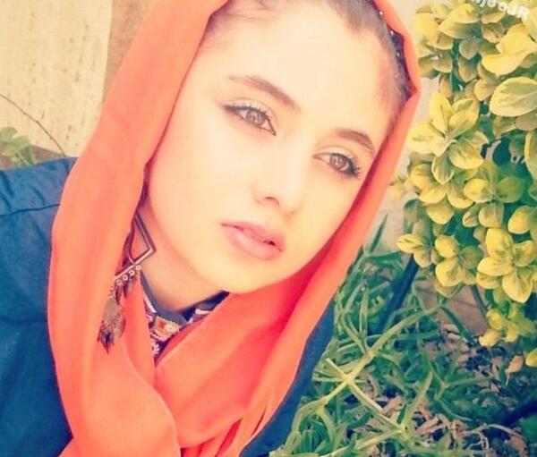 عکس دختر خوشتیپ باکلاس ۱۶ ساله