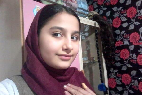 عکس دختر خوشتیپ باکلاس ۱۶ ساله