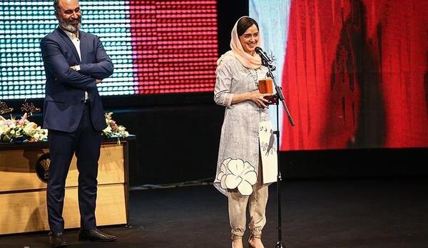 عکس ترانه علیدوستی در اختتامیه شهرزاد