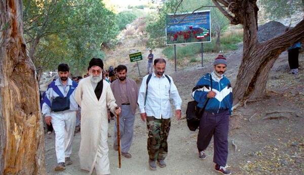 عکس پیاده روی رهبر