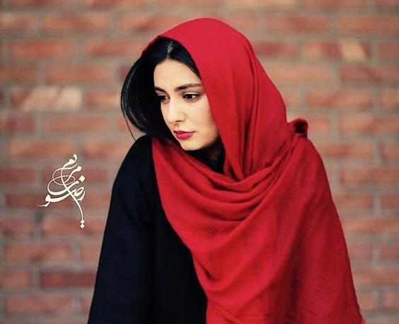 عکس لیندا کیانی برای پروفایل