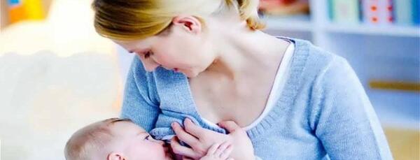 عکس شیر دادن به بچه ها
