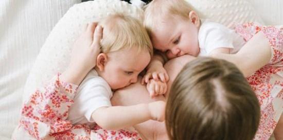 عکس شیر دادن به بچه ها