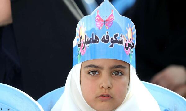 عکس تاج جشن شکوفه ها