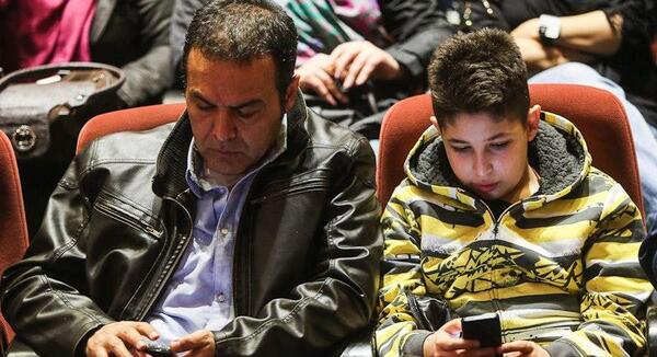 عکس فریبرز عرب نیا با پسرش